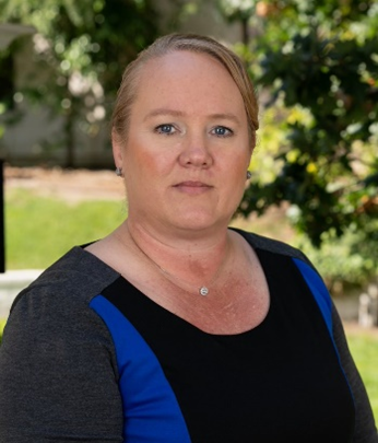 Oxnard, CA, Postmaster Sarah Isordia