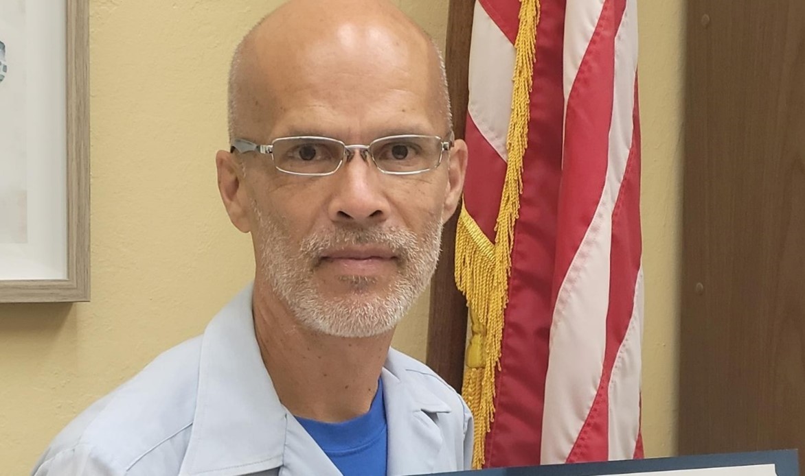 Raul Hernandez Letter Carrier