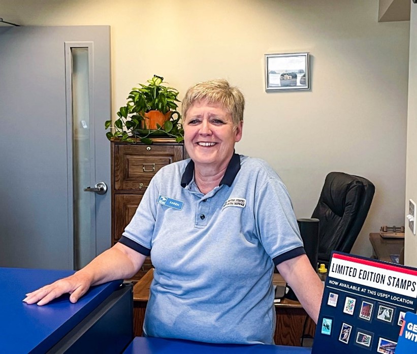 Rockville, MN, Retail Associate Karen Christen