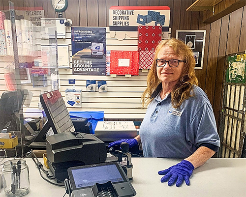 Sartell PO, Retail Associate Kaye Wenker