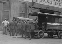 Mail truck, 1913